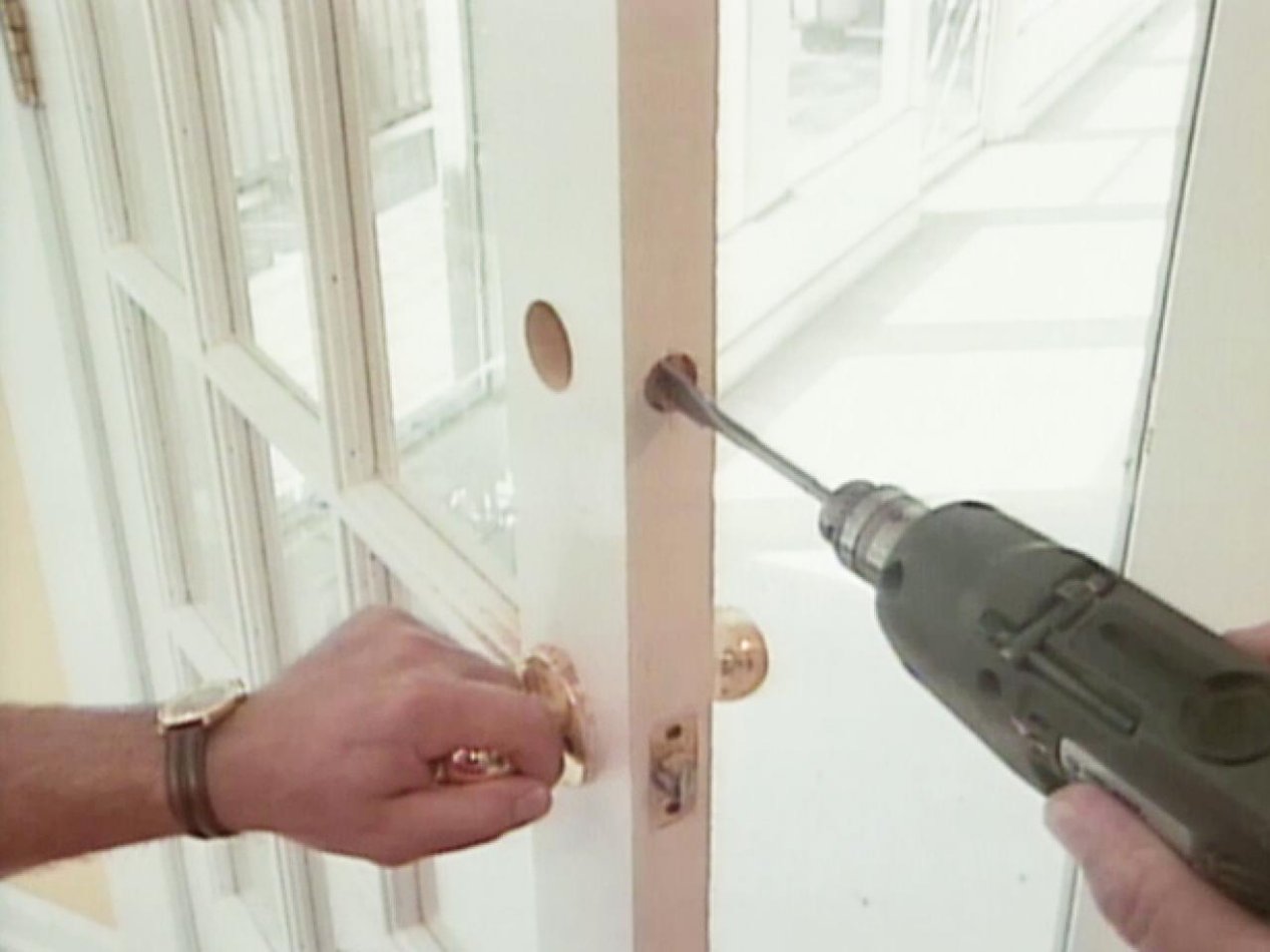 Deadbolt lock installed & Repair Hollywood